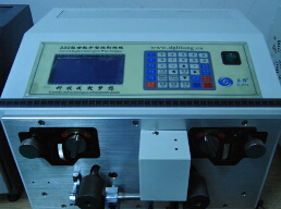 【大平方剝線機(jī)】擁有精密結(jié)實的機(jī)身，觸模式